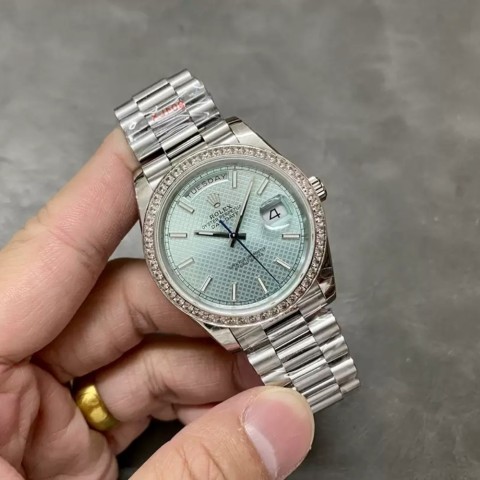 롤렉스 데이데이트 플래티넘 아이스블루 바 다이아몬드 m228236 Rolex Daydate