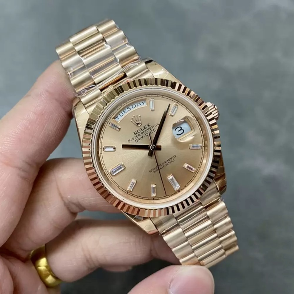 롤렉스 데이데이트 금통 옐로우 샴페인 다이얼 로만 228235 Rolex Daydate
